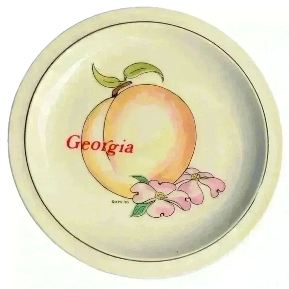 Vintage 1983 Georgia Peach Souvenir State Collector’s Plate APS Japan w/ Hanger - Picture 1 of 5